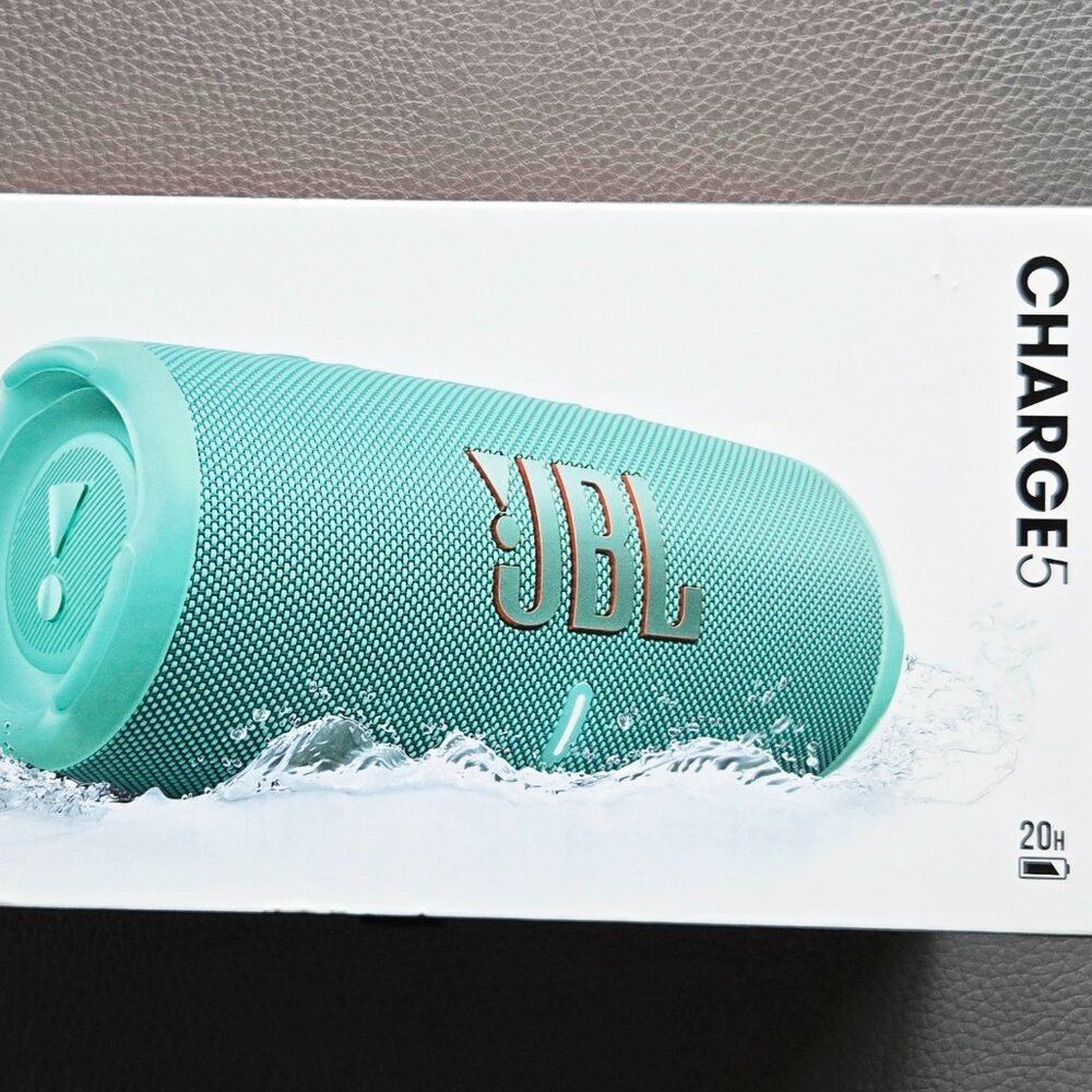 JBL CHARGE 5 - Portable Bluetooth Speaker Waterproof and USB Charge Out - Teal